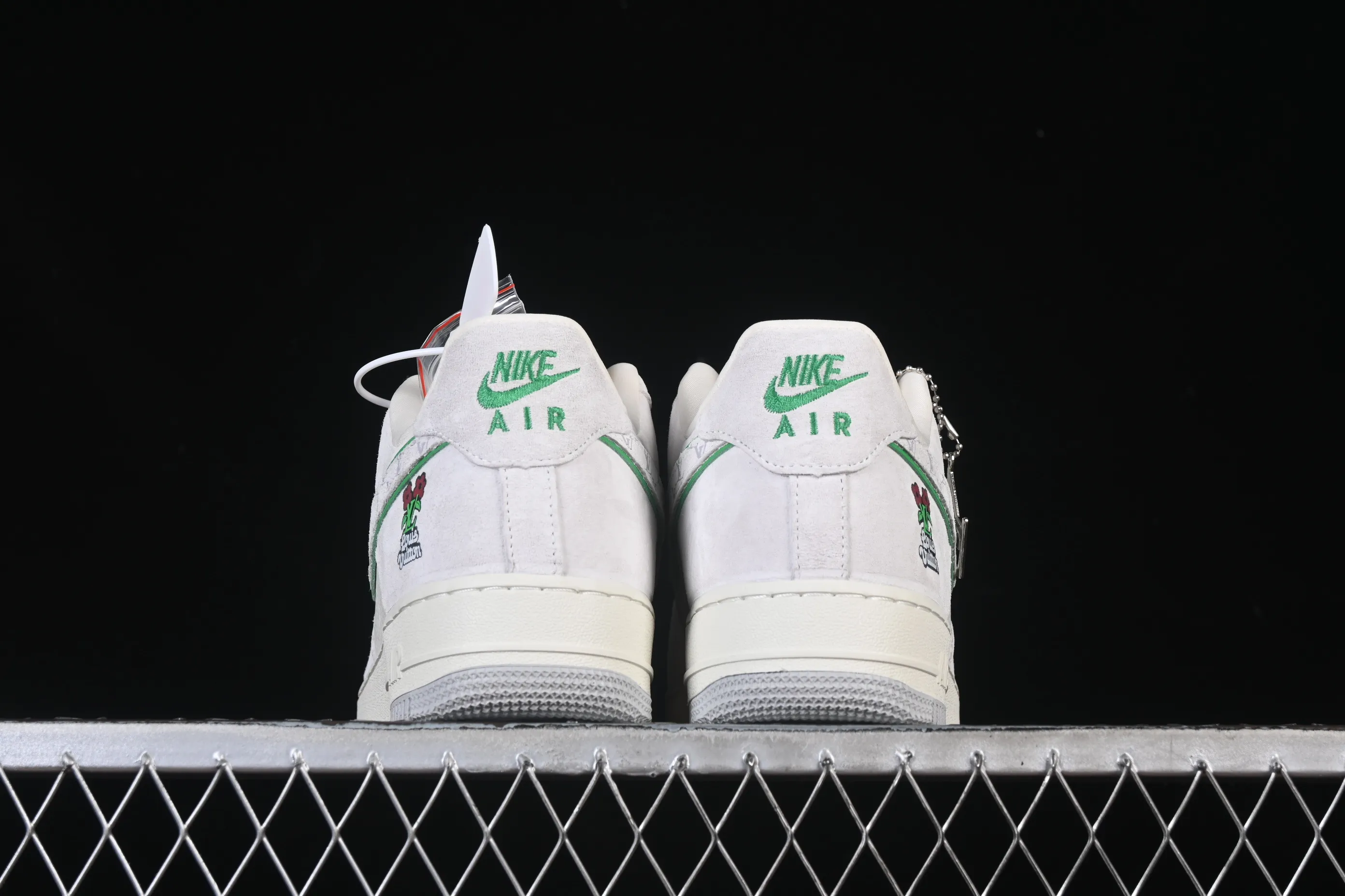 All categories Nk Air Force 1 Air Force series Nk Air Force 1 Low Air Force low-top Nike Air Force 1'07 Low LV joint white gray red Air Force 1 low-top casual sneakers YF9511-802